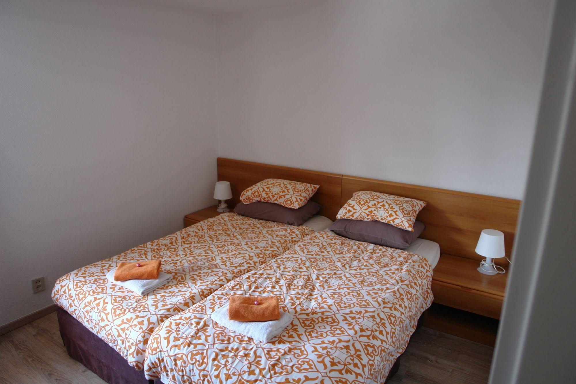 Apart Hotel Het Veerse Meer Кортгене Екстериор снимка