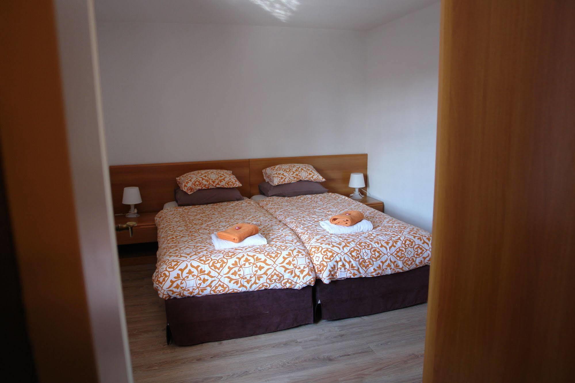 Apart Hotel Het Veerse Meer Кортгене Екстериор снимка