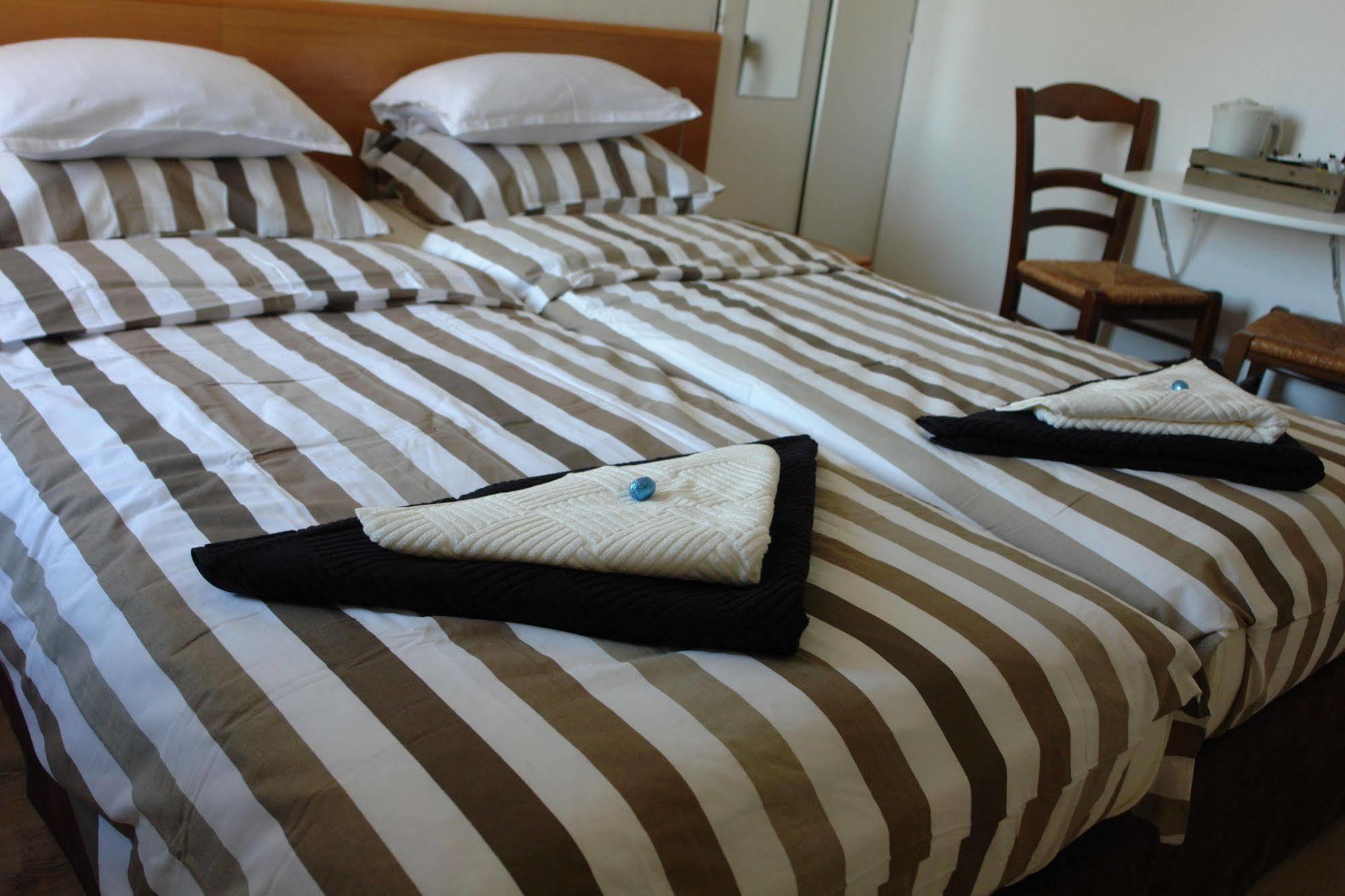 Apart Hotel Het Veerse Meer Кортгене Екстериор снимка